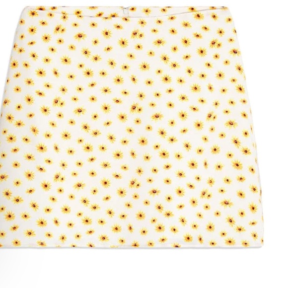 We wore what skirt - Picture 2 of 3